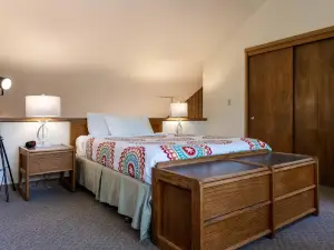 Ski House 251 - Meredith Lodging