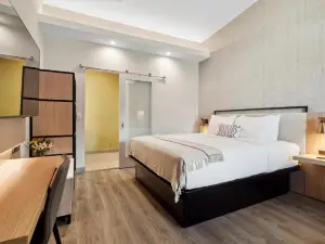 Evergreen Hotel