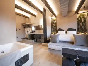 Anesis Hotel