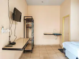 RedDoorz Syariah Near Terminal Alam Barajo Jambi