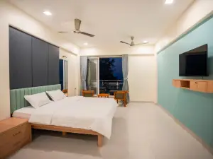 Silver waves beach stay