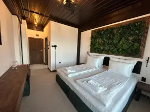 Hotel Leshten