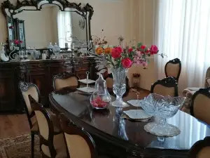 Special Guest House in Guria