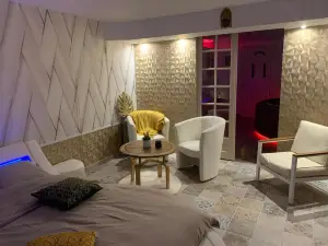 Espace detente Jacuzzi Sauna