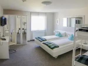 Hotel Adler - Weil am Rhein