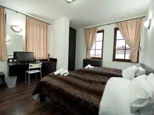 Hotel Theatre