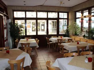 กาสโธฟ เฮาส์มันน์