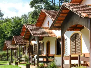 โรงแรมฟาร์มโรมอน