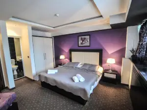 B&B Rose