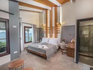 Trizonia Bay Hotel