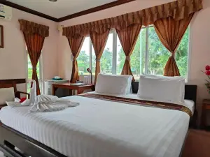 Dhammachart Riverview Resort