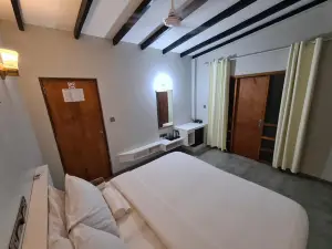 Dhooni Finolhu Guesthouse