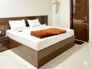 Radha Krishna Bhawan, Homestay
