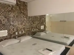 阿克羅波利斯旅館