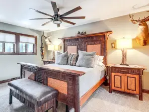 'northwood Tours Escape': Hot Tub & Lake Access!