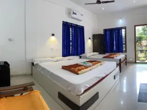 Dakshinakasi Guest House