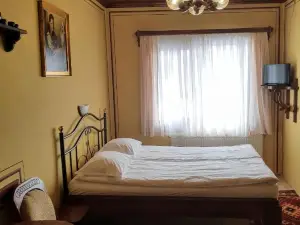 Dona Guest House - Horse Riding