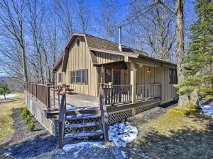 Springwater Cabin Near Hiking, Lakes, and Vineyards