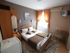 Hotel Ženeva