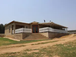 Rocks & Roses Farm Stay