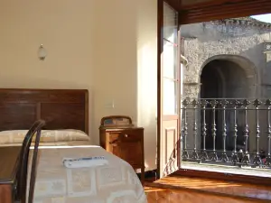 Hostal Paris