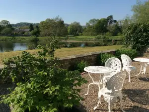 Aberllynfi Riverside Guest House