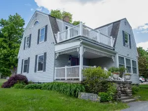 Heathwood Inn