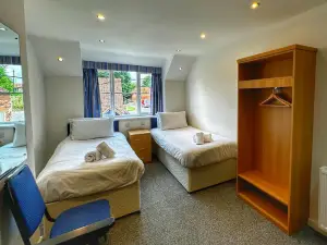 Elmham House - Pilgrim Hotel