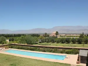 Palais Claudio Bravo
