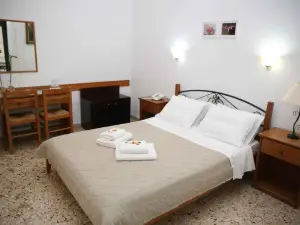 Anixis Hotel