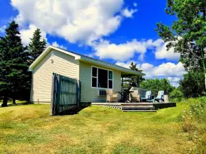 Seascape Coastal Retreat - 2 Adults Only - Hot Tub and Without Hot Tub Oceanfront Property