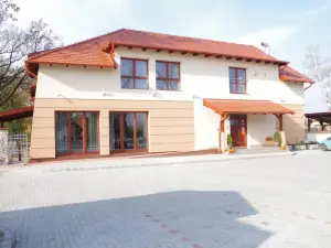 Tolgyfa Fogado