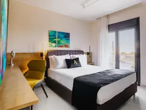 Alexandra Boutique Residence Downtown