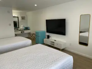 Poolside Double Rooms