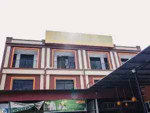 紅多茲Plus酒店-近蘇丹哈桑丁機場