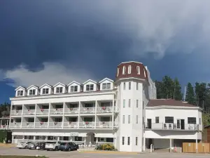 Roosevelt Inn Mount Rushmore