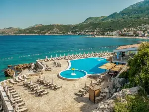 เรดิสัน รีสอร์ต รูซา เวียโทรวา