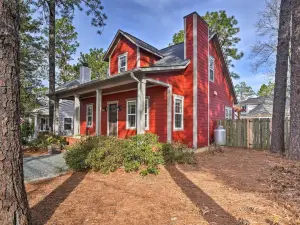 Cozy Southern Pines Retreat 1 Mi to Downtown!