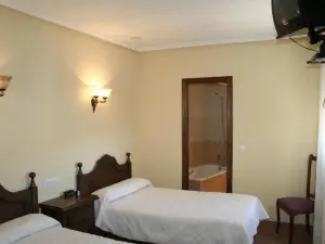Hostal Restaurante Raton