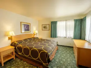 The Summit Inn