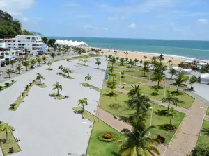 โรงแรมคายาปาส เอสเมรัลดัส