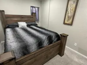 2 Bedroom Luxury Home.. Wooden Floors and Ceilings
