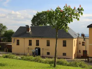 Pension Und Gaststätte "Zur Brauschänke"