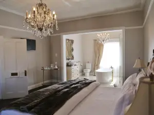 The Kingsman Boutique Hotel