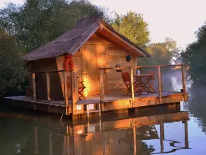 Village Flottant de Pressac