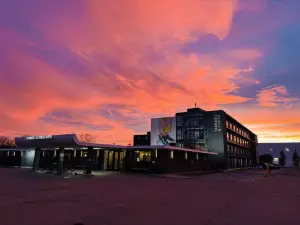 โรงแรมทรัมบูลล์ แอนด์ พอร์เตอร์