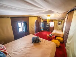Aladdin Desert Camp - Mhamid Erg Chigaga Escape