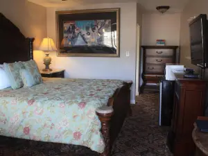 The Classic Horseshoe Bay Motel