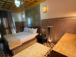 Hotel-Cafe-Restaurant Pyramides,