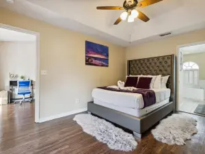 Master Guest Suite with Pool and Private Entrance Minutes to Parks